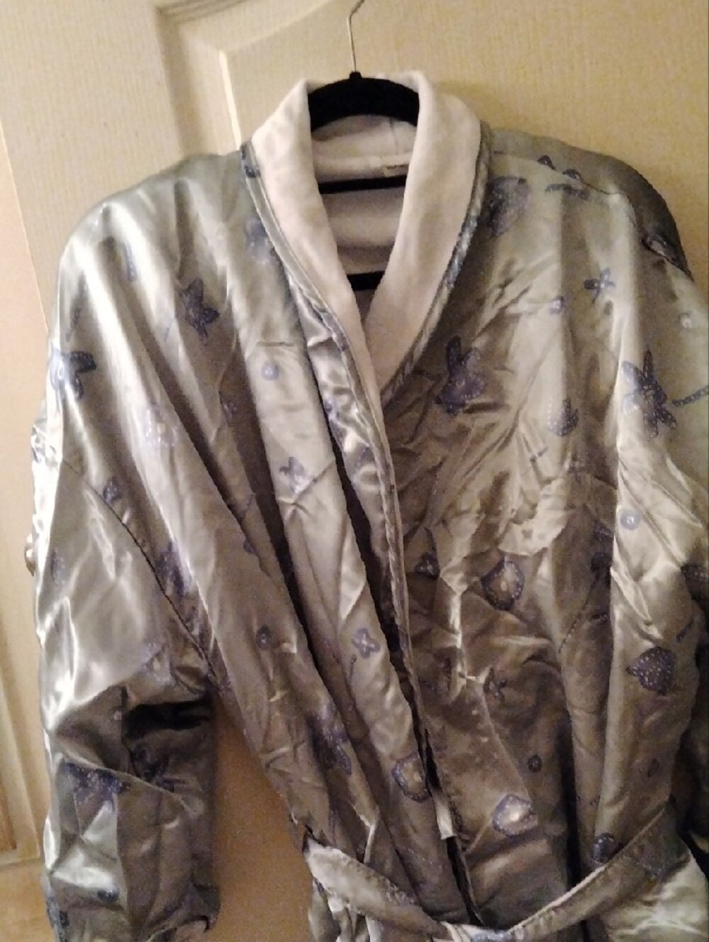 Jessica Long And Cozy House Robe - Picture 11 of 13